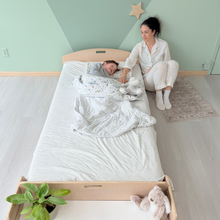 Load image into Gallery viewer, CHERRY TWIN - Montessori Floor Bed with Shelves